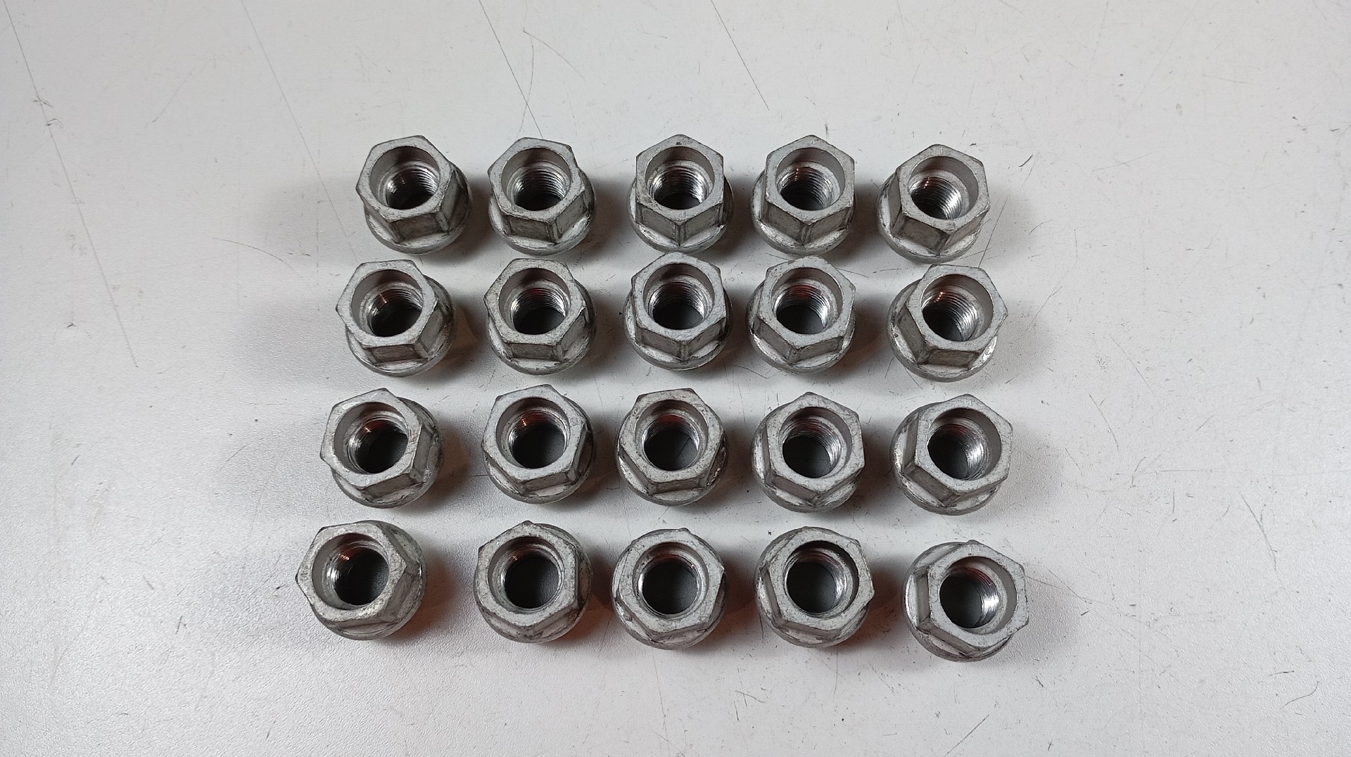 Pernos TESLA MODEL 3 (5YJ3) | 17 -  Imagem-1