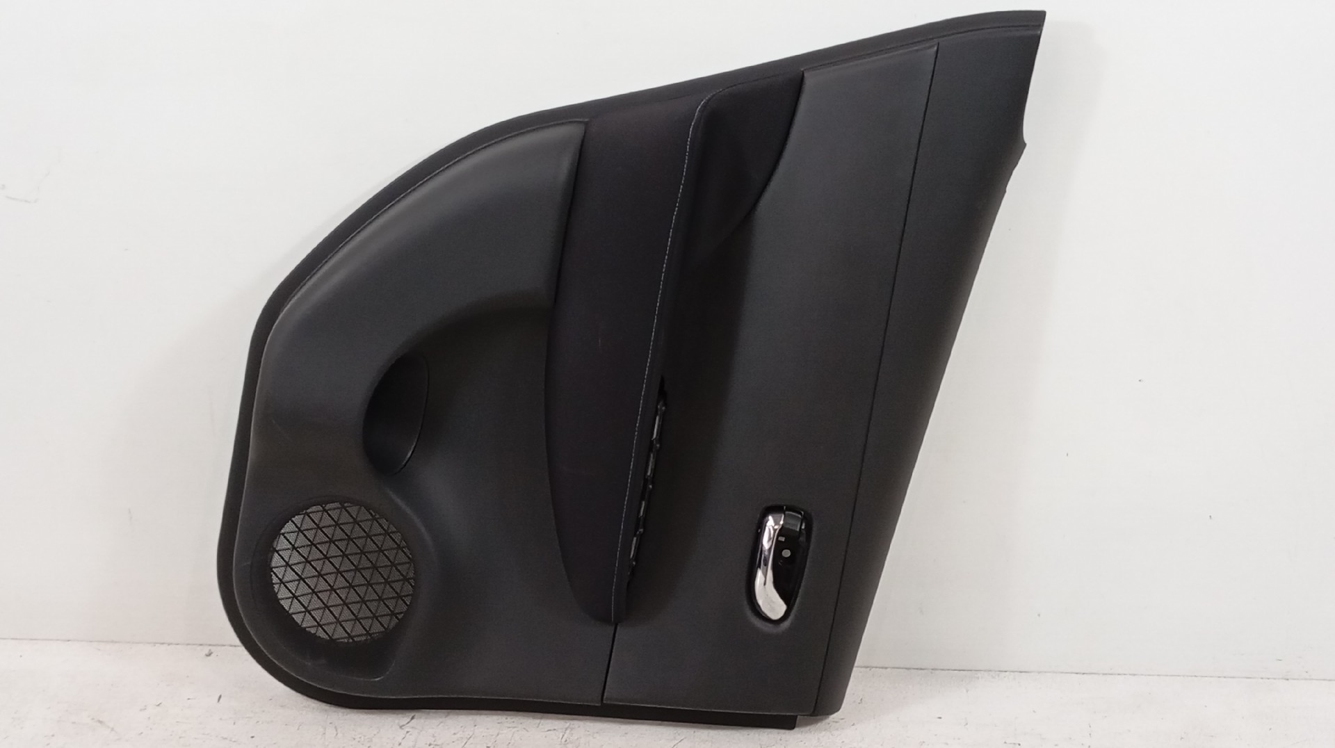 Quartela / Forra Porta Traseira Esquerda NISSAN LEAF (ZE1_) | 17 - 