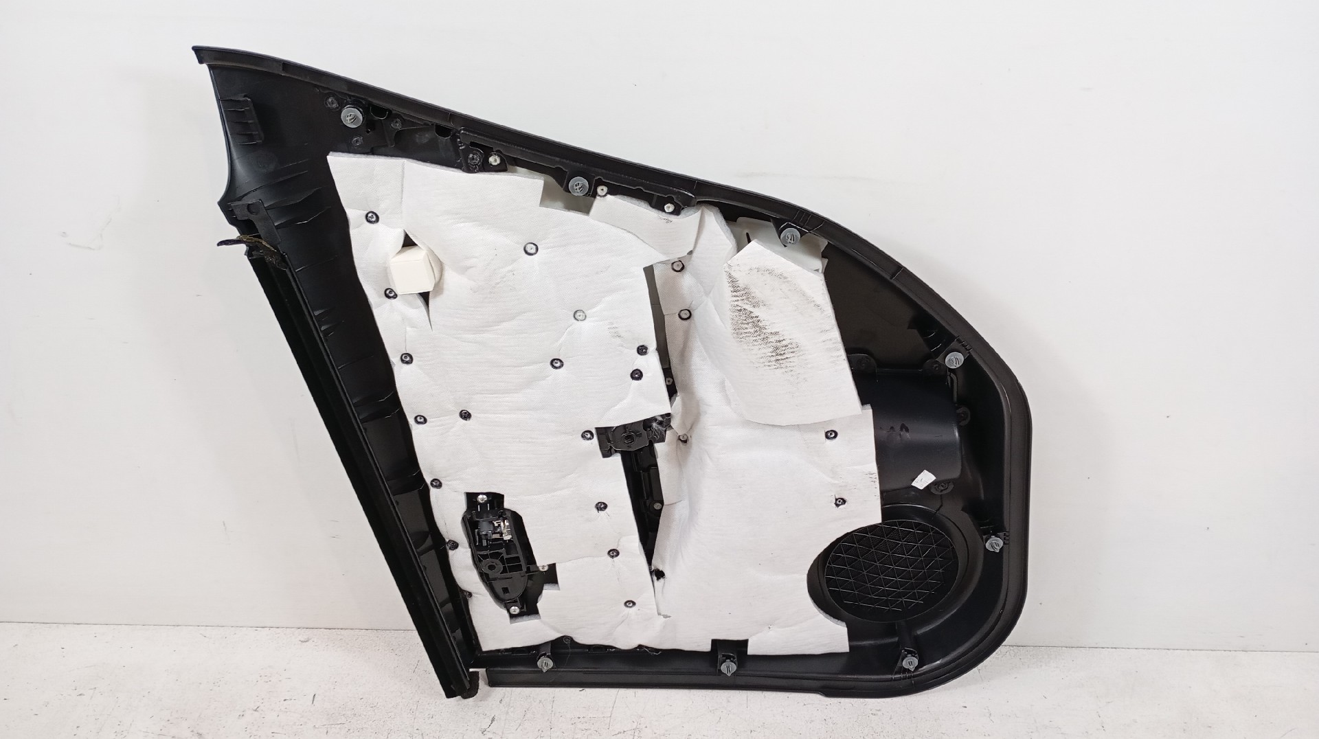 Quartela / Forra Porta Traseira Esquerda NISSAN LEAF (ZE1_) | 17 -  Imagem-1