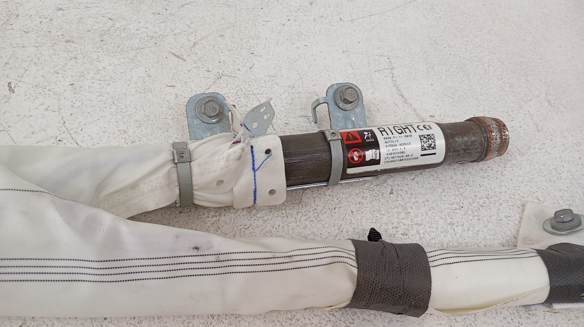 Airbag Lateral Dcho. TESLA MODEL 3 (5YJ3) | 17 -  Imagem-1