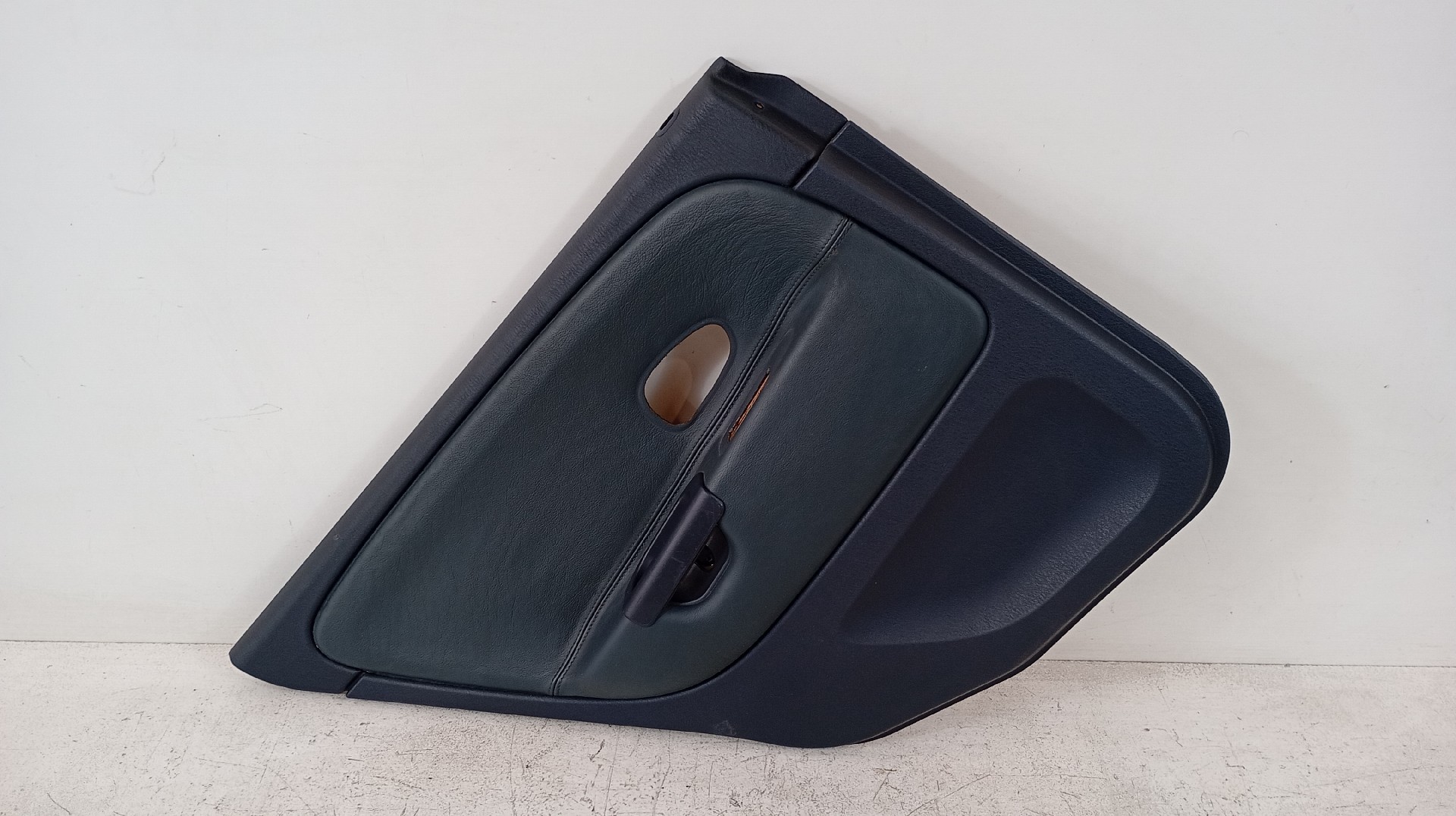 Quartela / Forra Porta Traseira Esquerda MITSUBISHI CARISMA HATCHBACK