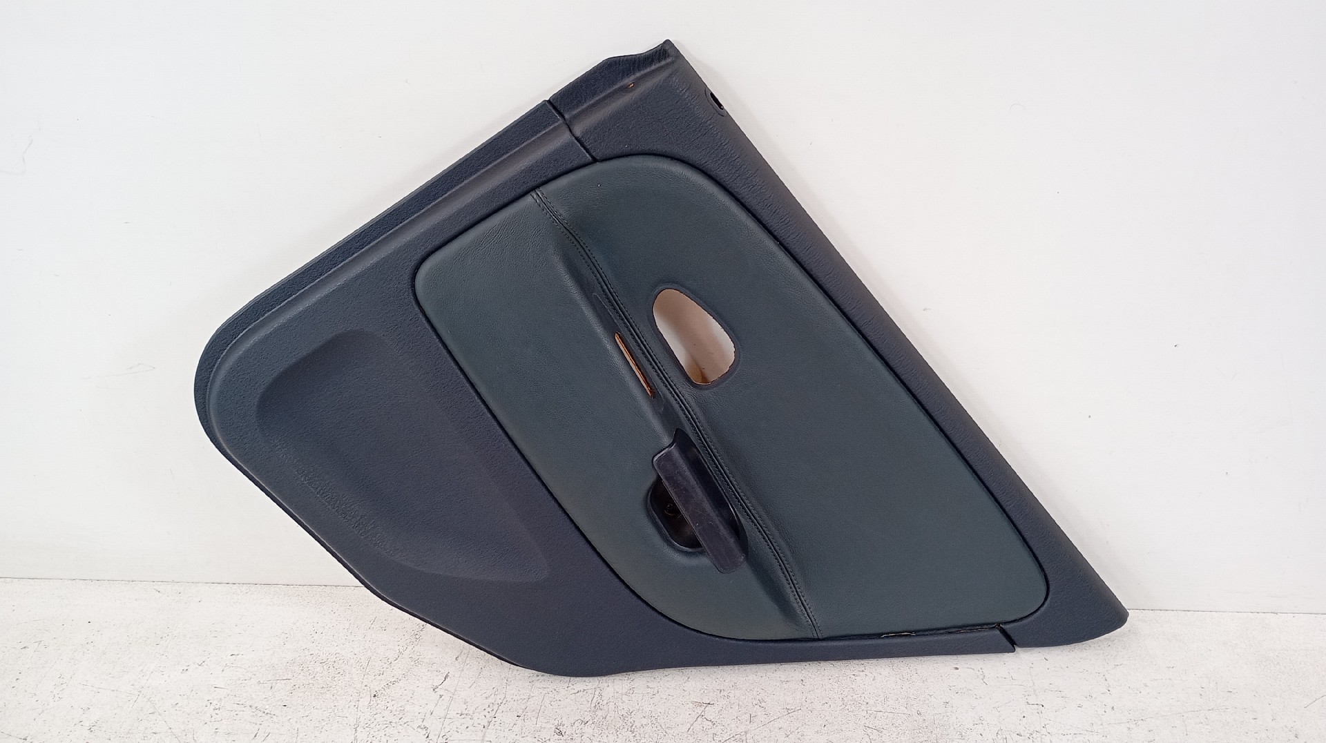 Quartela / Forra Porta Traseira Direita MITSUBISHI CARISMA HATCHBACK