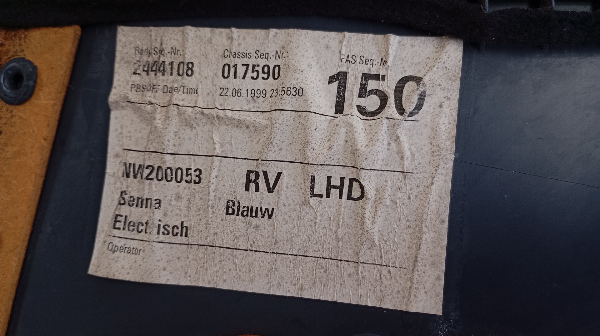 Quartela / Forra Porta Frente Direita MITSUBISHI CARISMA HATCHBACK Imagem-4