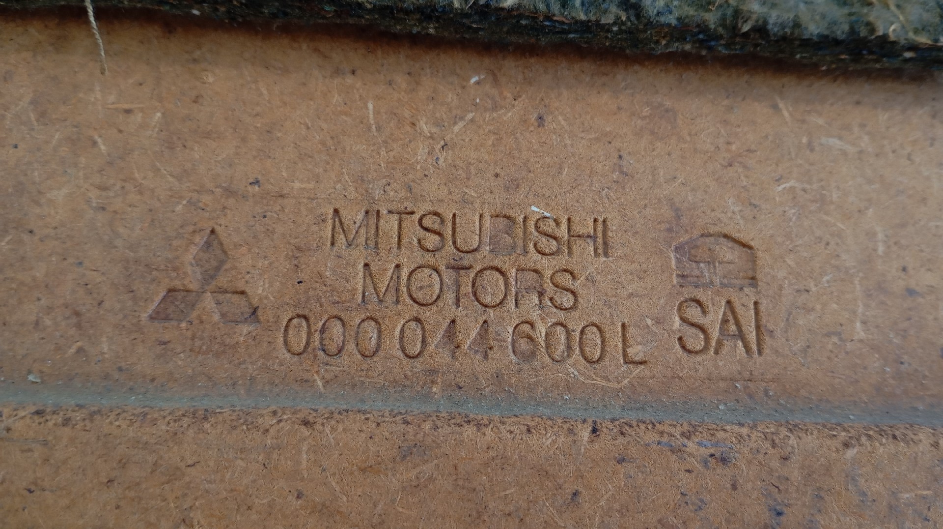 Quartela / Forra Porta Frente Esquerda MITSUBISHI CARISMA HATCHBACK Imagem-2