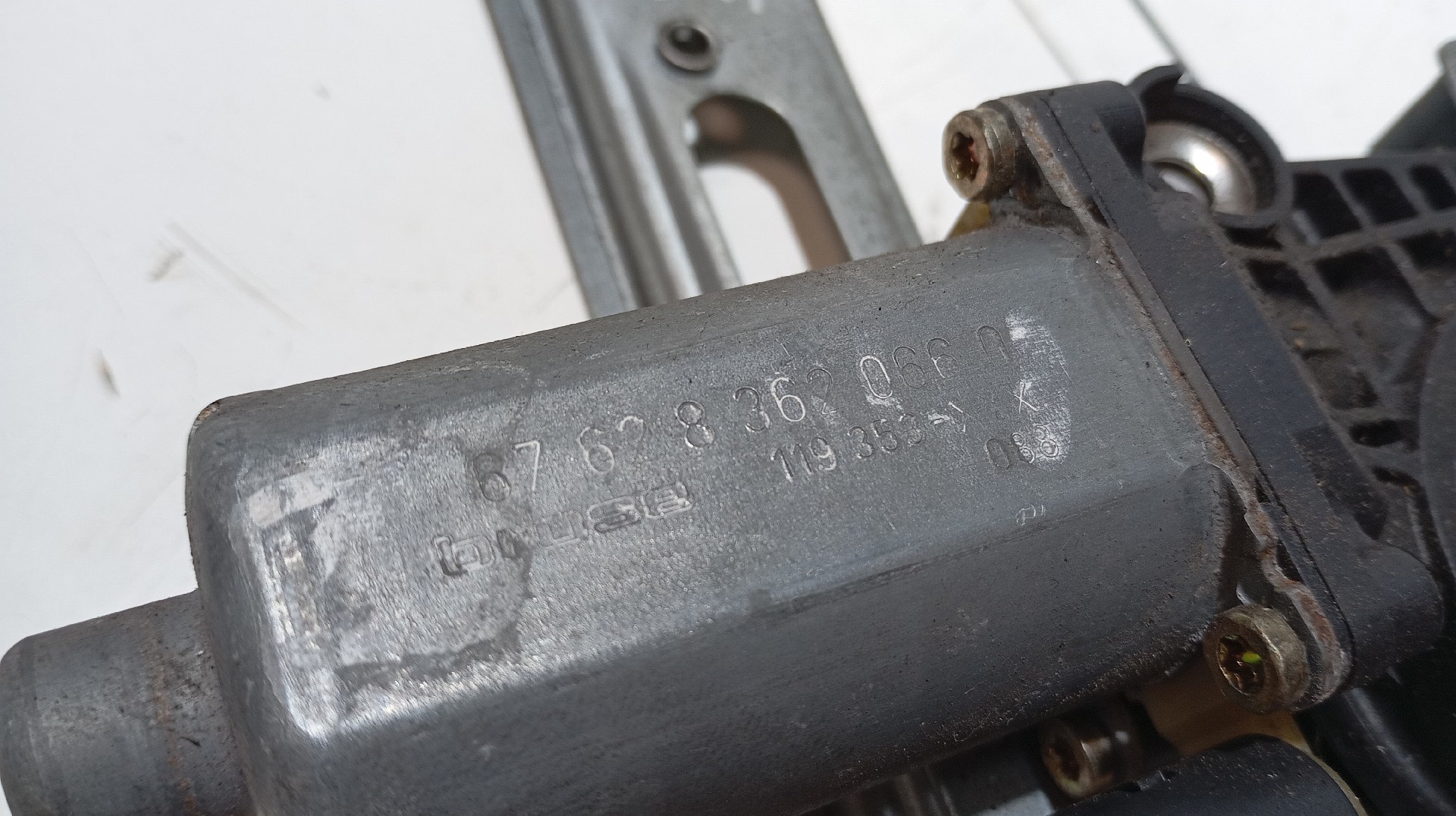 Elevador Traseiro Esquerdo BMW 3 (E46) | 97 - 05 Imagem-3