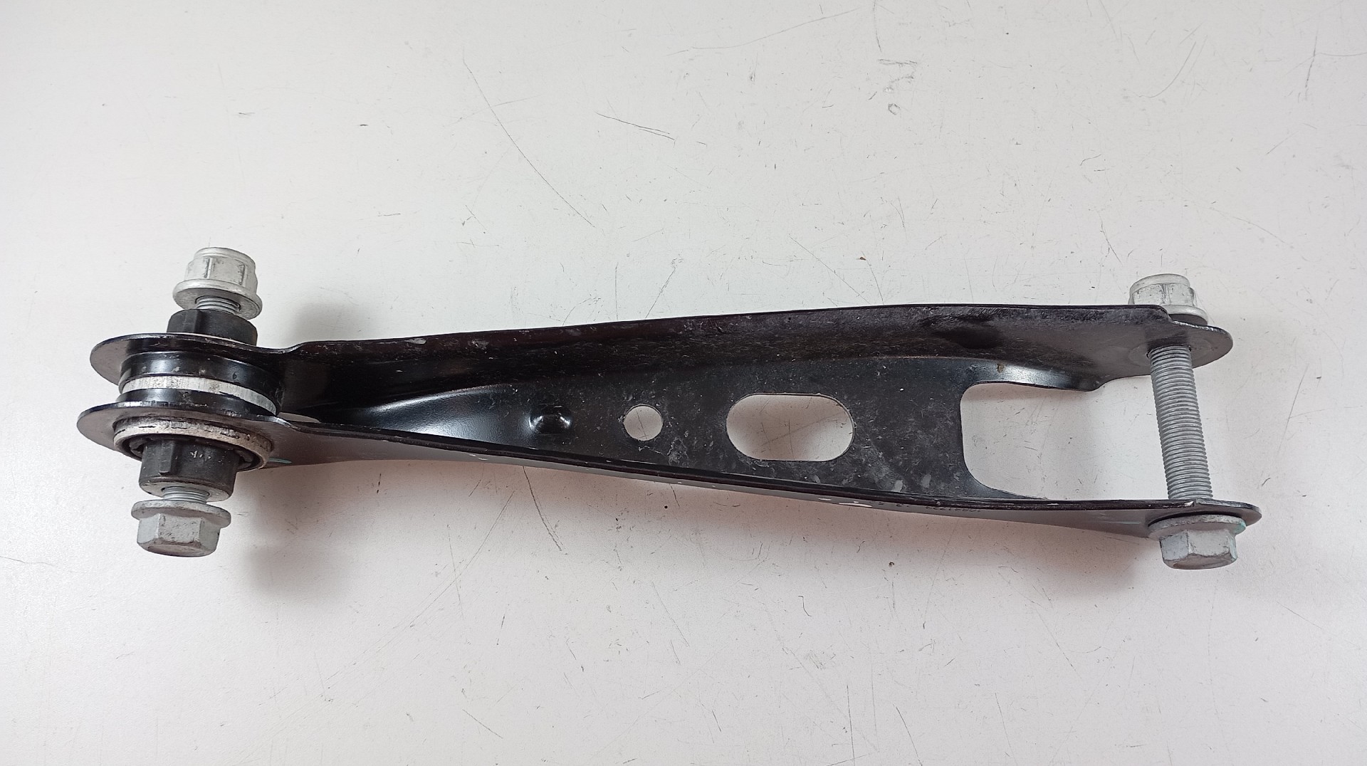 Braço Suspensão MG 4 TROPHY Imagem-1