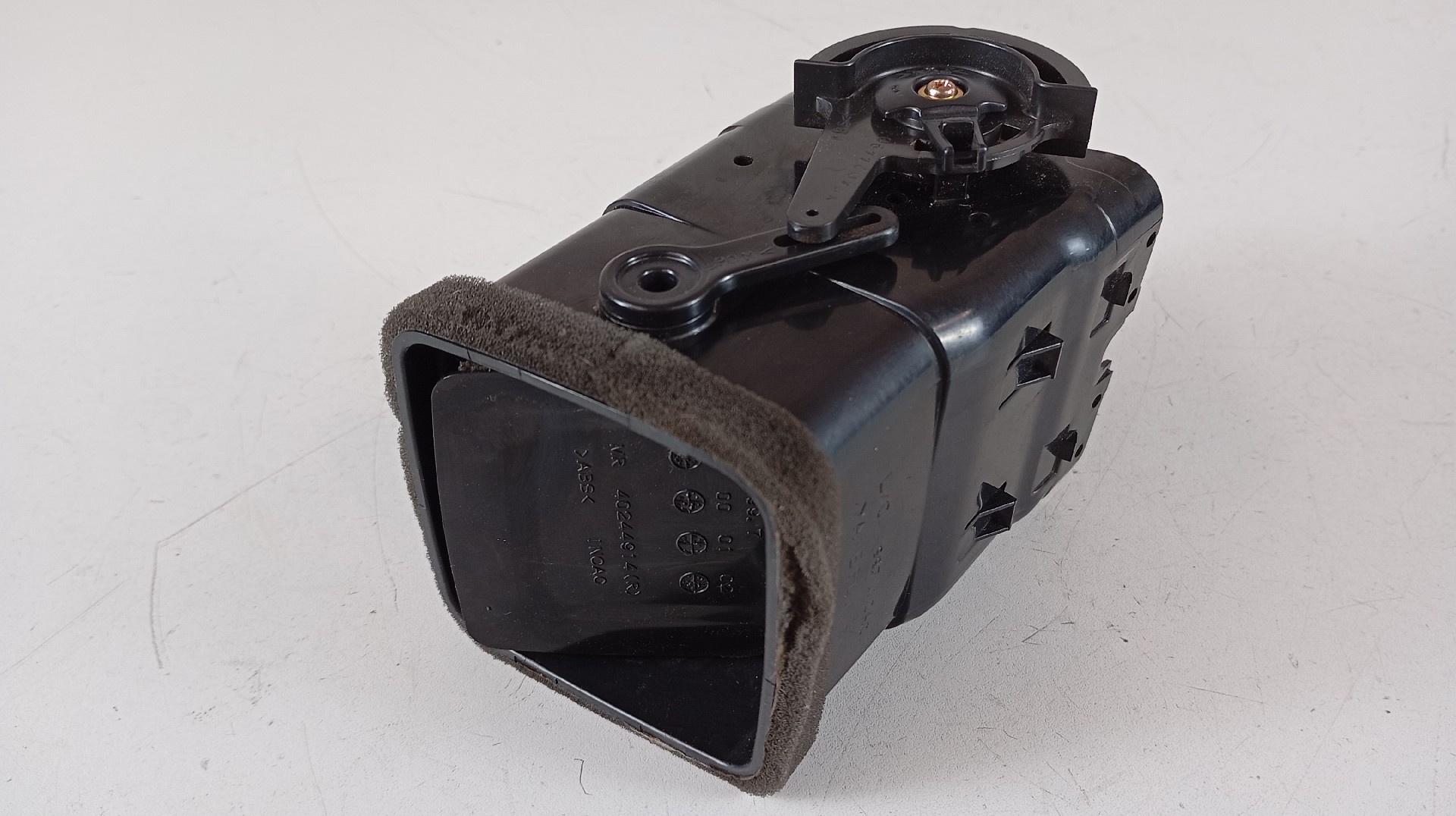 Purgador de Ar Frente Direito MITSUBISHI PAJERO / SHOGUN Imagem-1