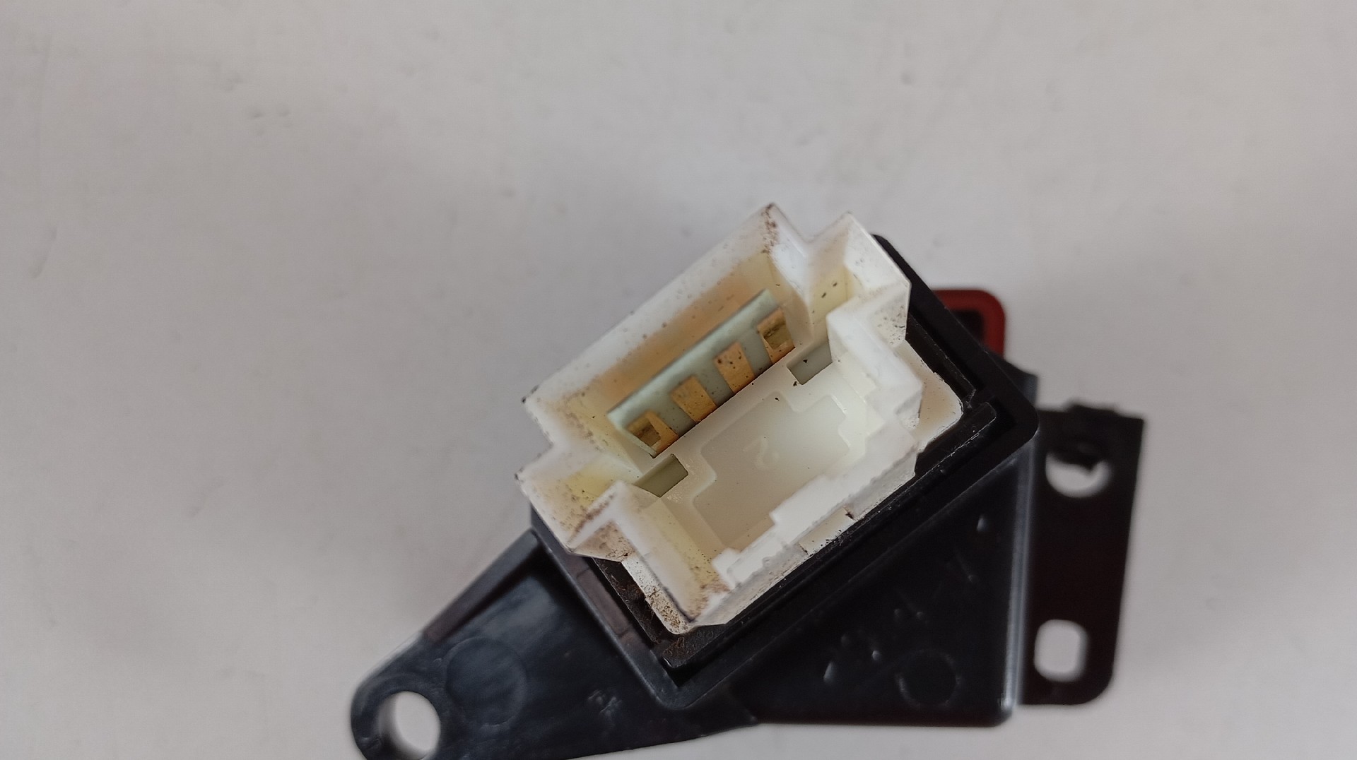 Interruptor Luz Perigo / 4 Piscas MITSUBISHI PAJERO / SHOGUN Imagem-2