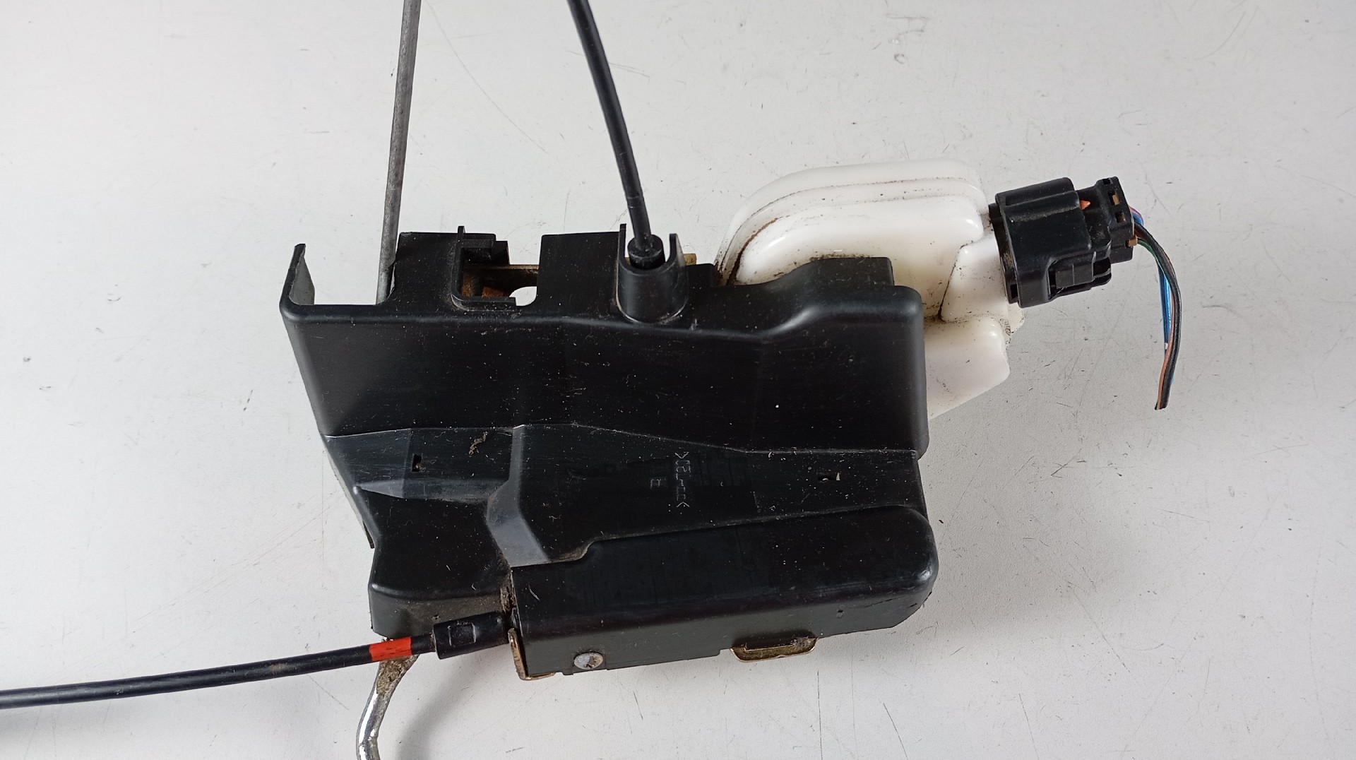 Fecho da Porta Frente Direita MITSUBISHI PAJERO / SHOGUN