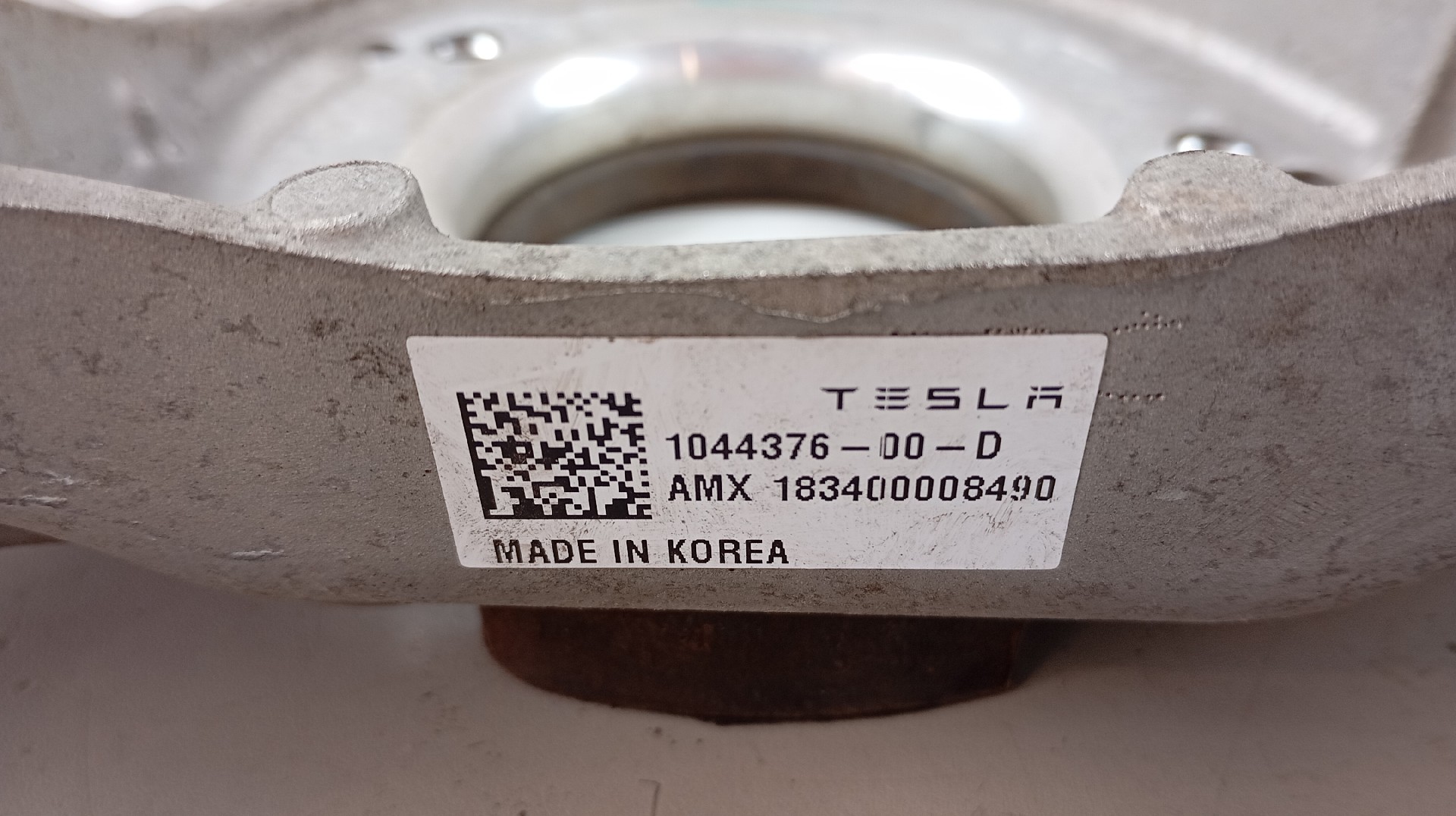 Suporte de amortecedor Direito TESLA MODEL 3 (5YJ3) | 17 -  Imagem-1