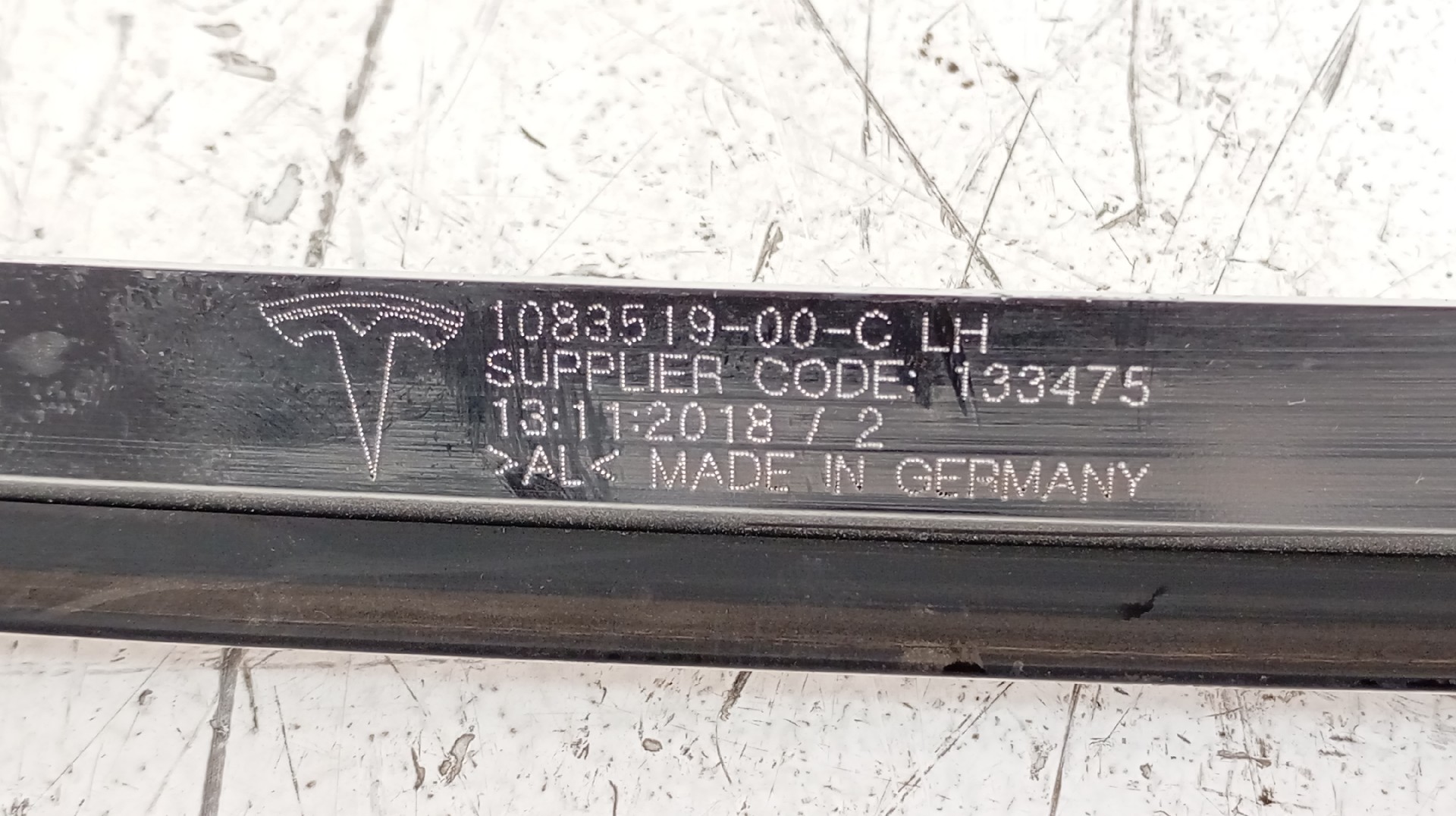 Frisos Diversos TESLA MODEL 3 (5YJ3) | 17 -  Imagem-2