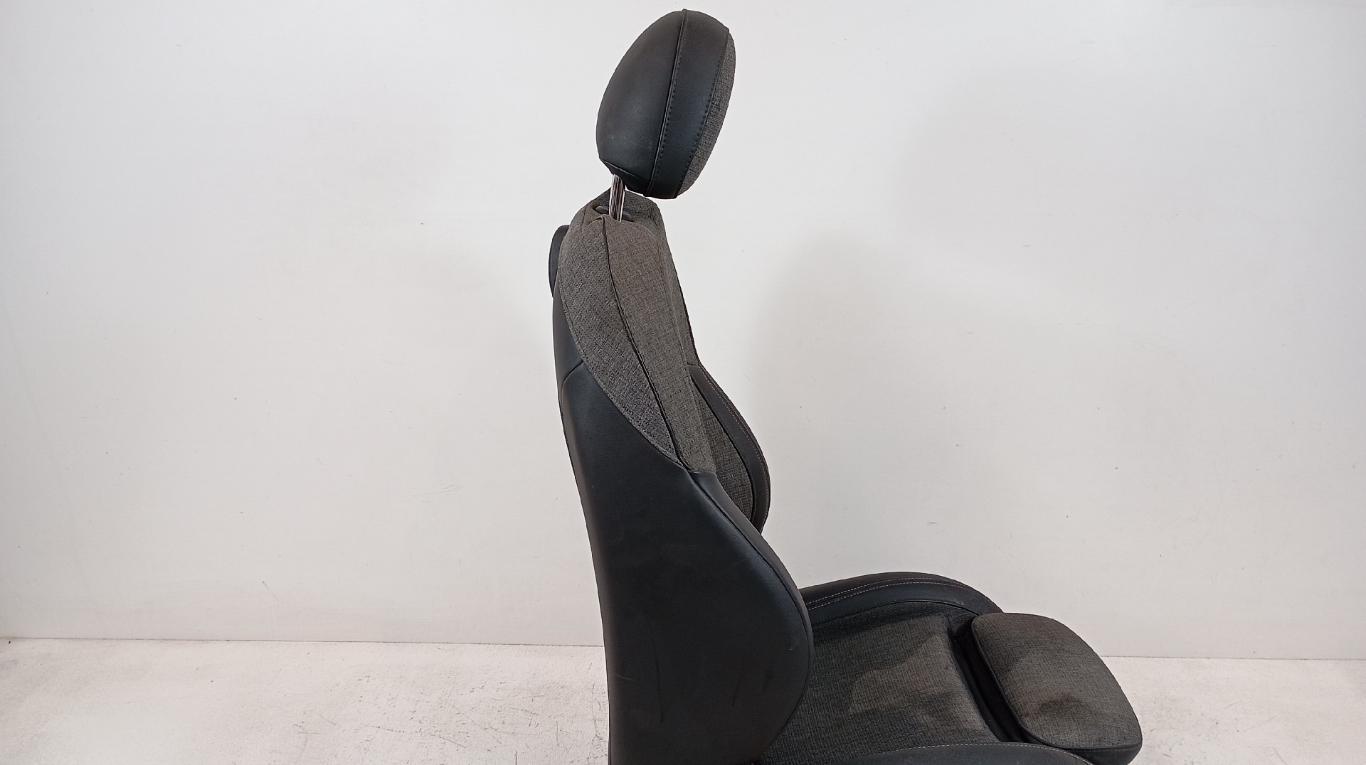 Bancos MINI COOPER SE Imagem-8