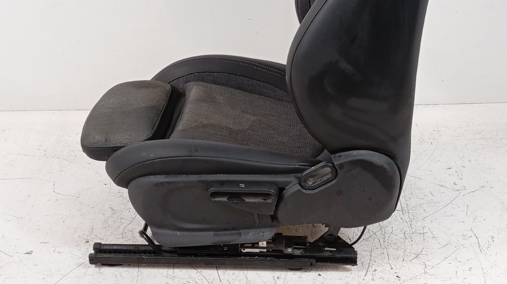 Bancos MINI COOPER SE Imagem-3