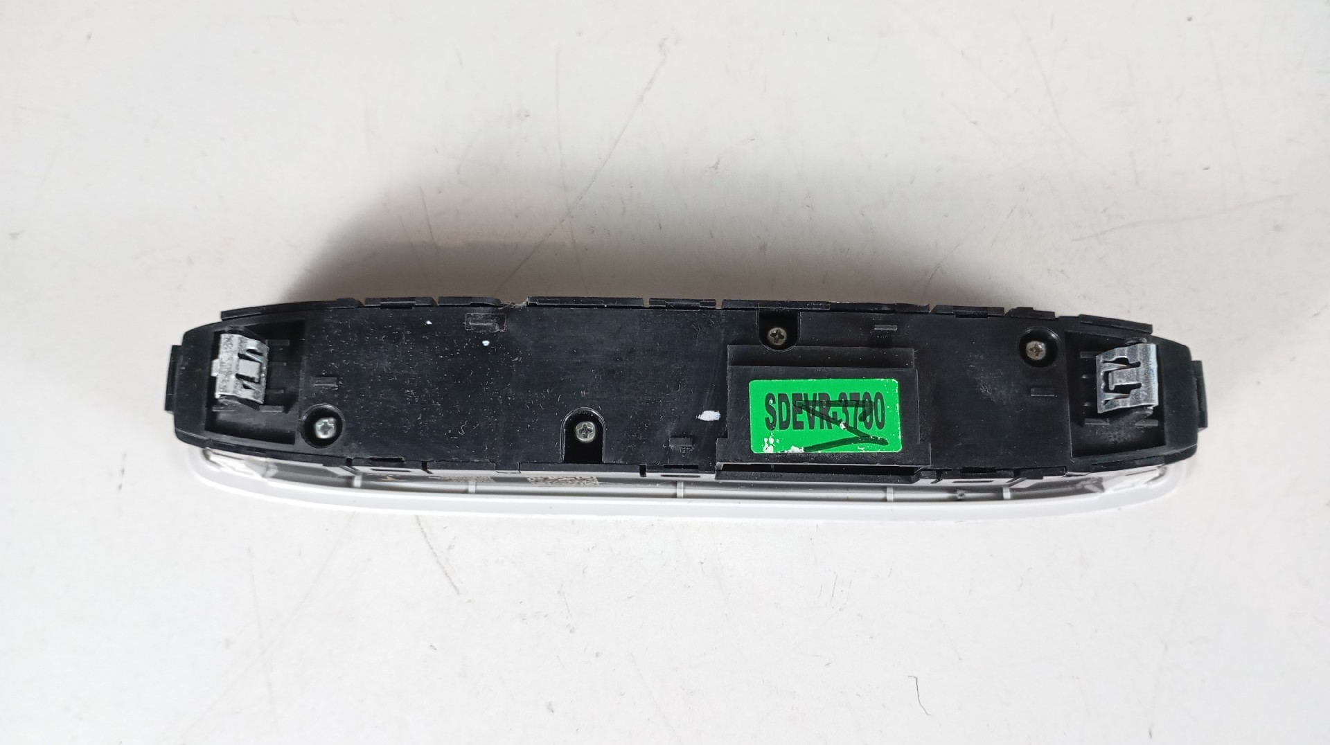 Luz Interior TESLA MODEL 3 (5YJ3) | 17 -  Imagem-1