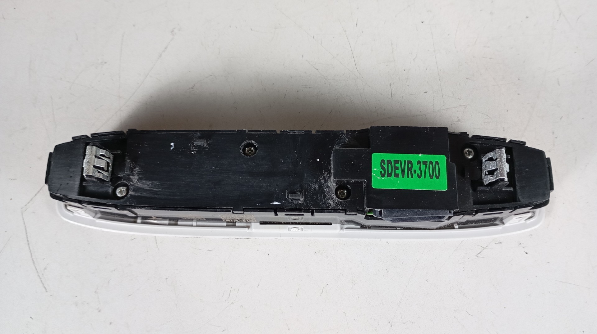 Luz Interior TESLA MODEL 3 (5YJ3) | 17 -  Imagem-1