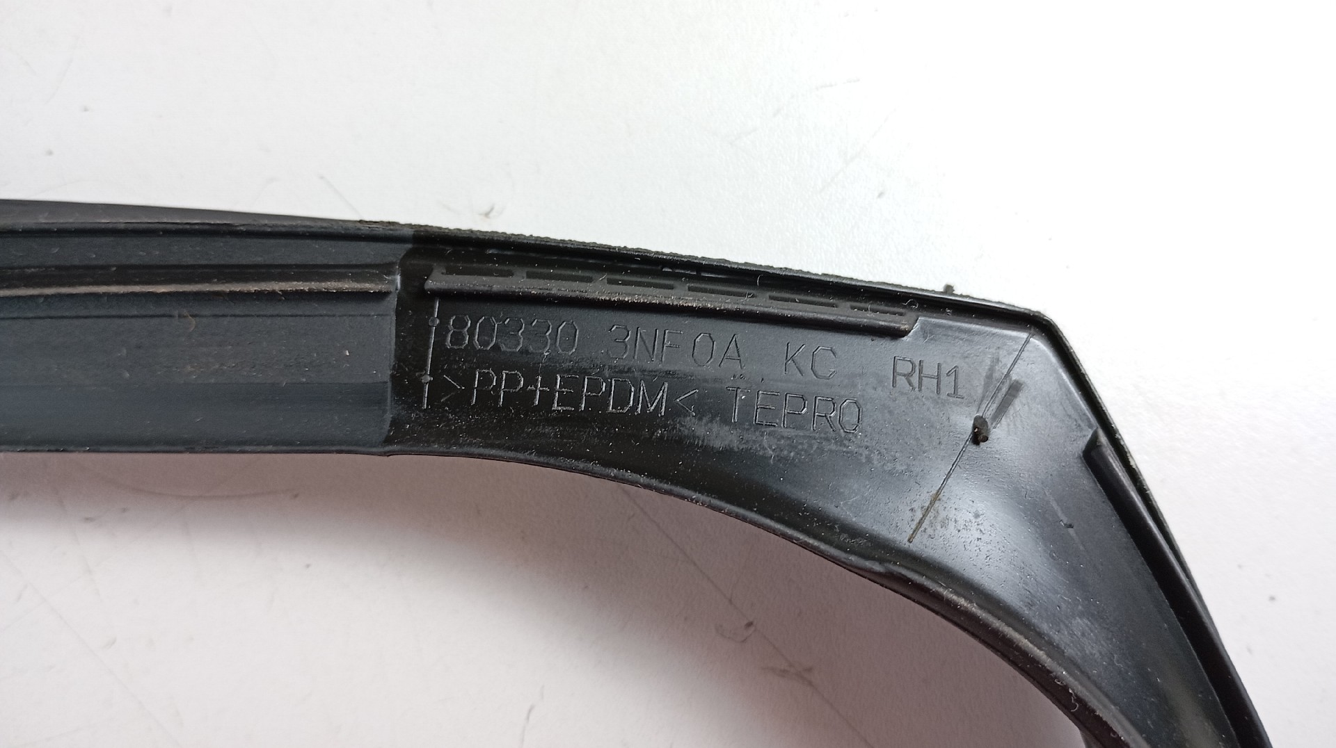 Raspador / Calha vidro porta frente direita NISSAN LEAF (ZE1_) | 17 -  Imagem-1