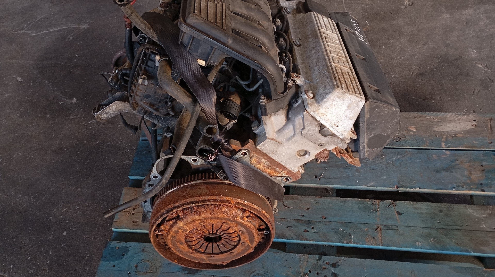 Motor  BMW 318 tds Touring (E36) Imagem-1