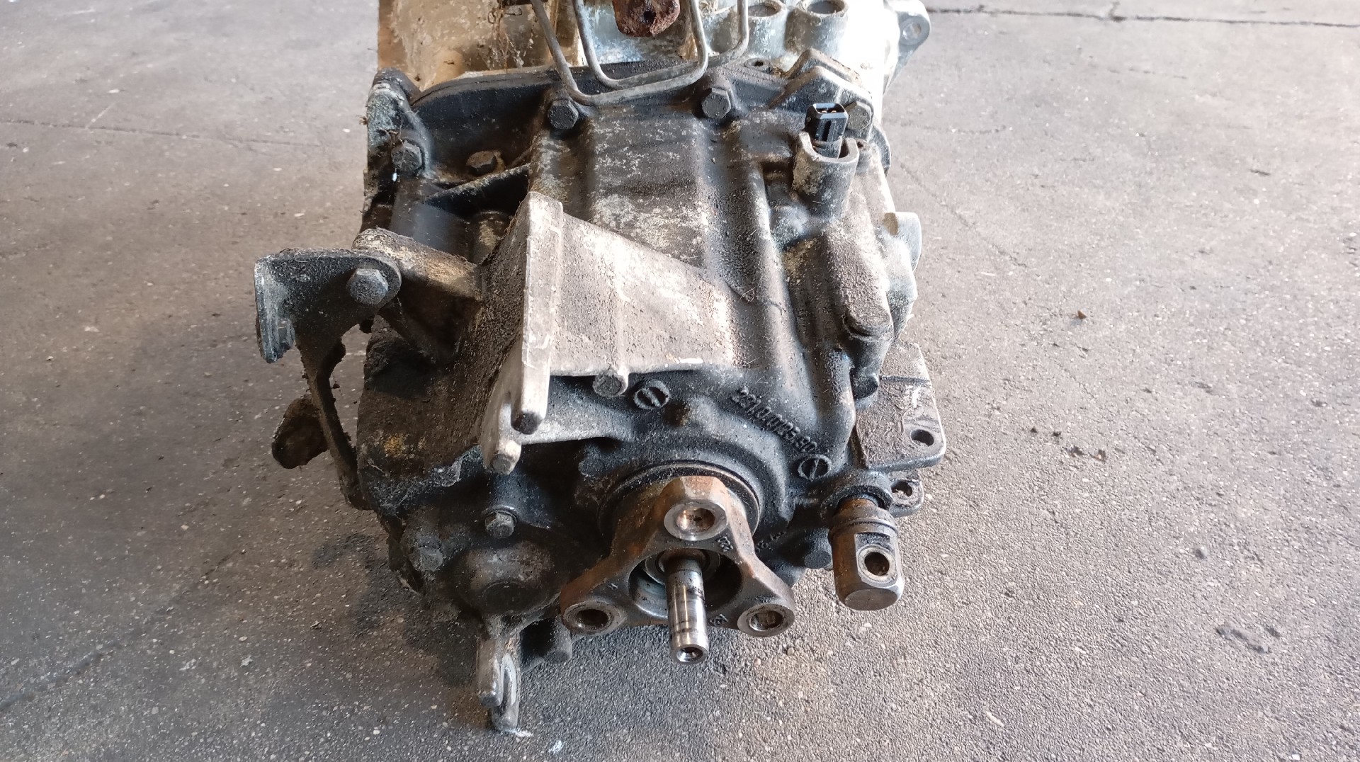 Caja de Cambio BMW 318 tds Touring (E36) Imagem-1