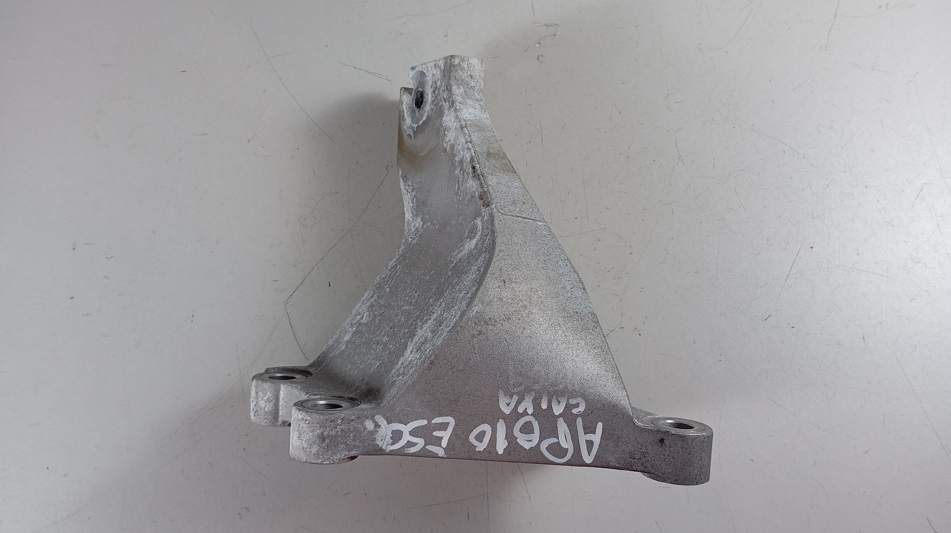 Apoio da Caixa NISSAN LEAF (ZE1_) | 17 -  Imagem-1