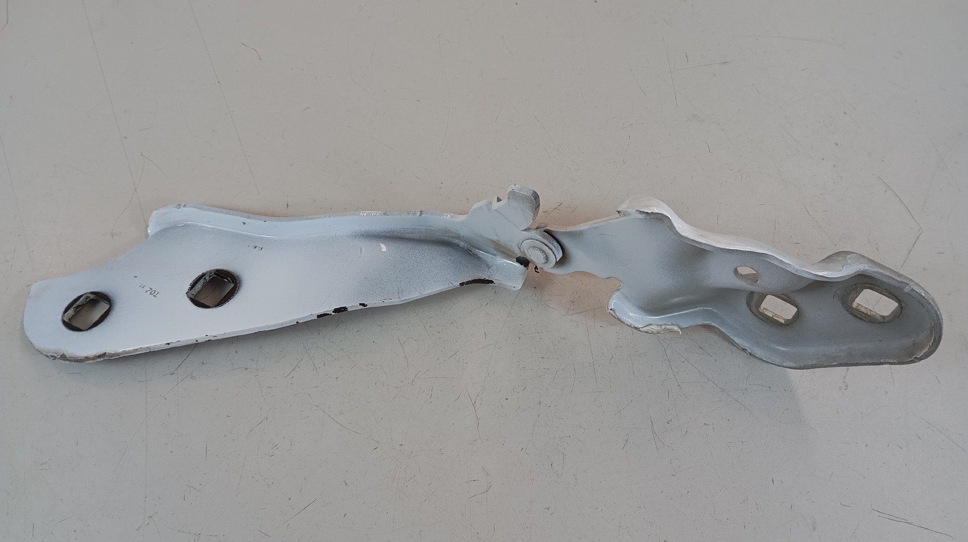 Dobradiça do Capot TESLA MODEL 3 (5YJ3) | 17 - 