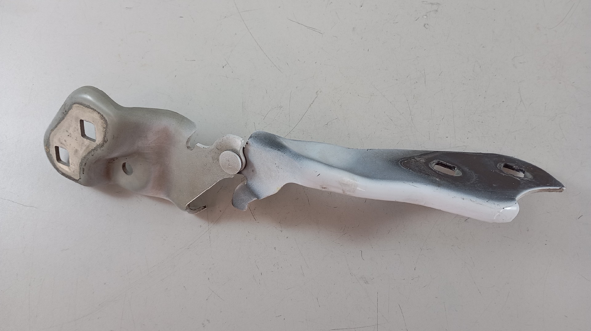 Dobradiça do Capot TESLA MODEL 3 (5YJ3) | 17 -  Imagem-1