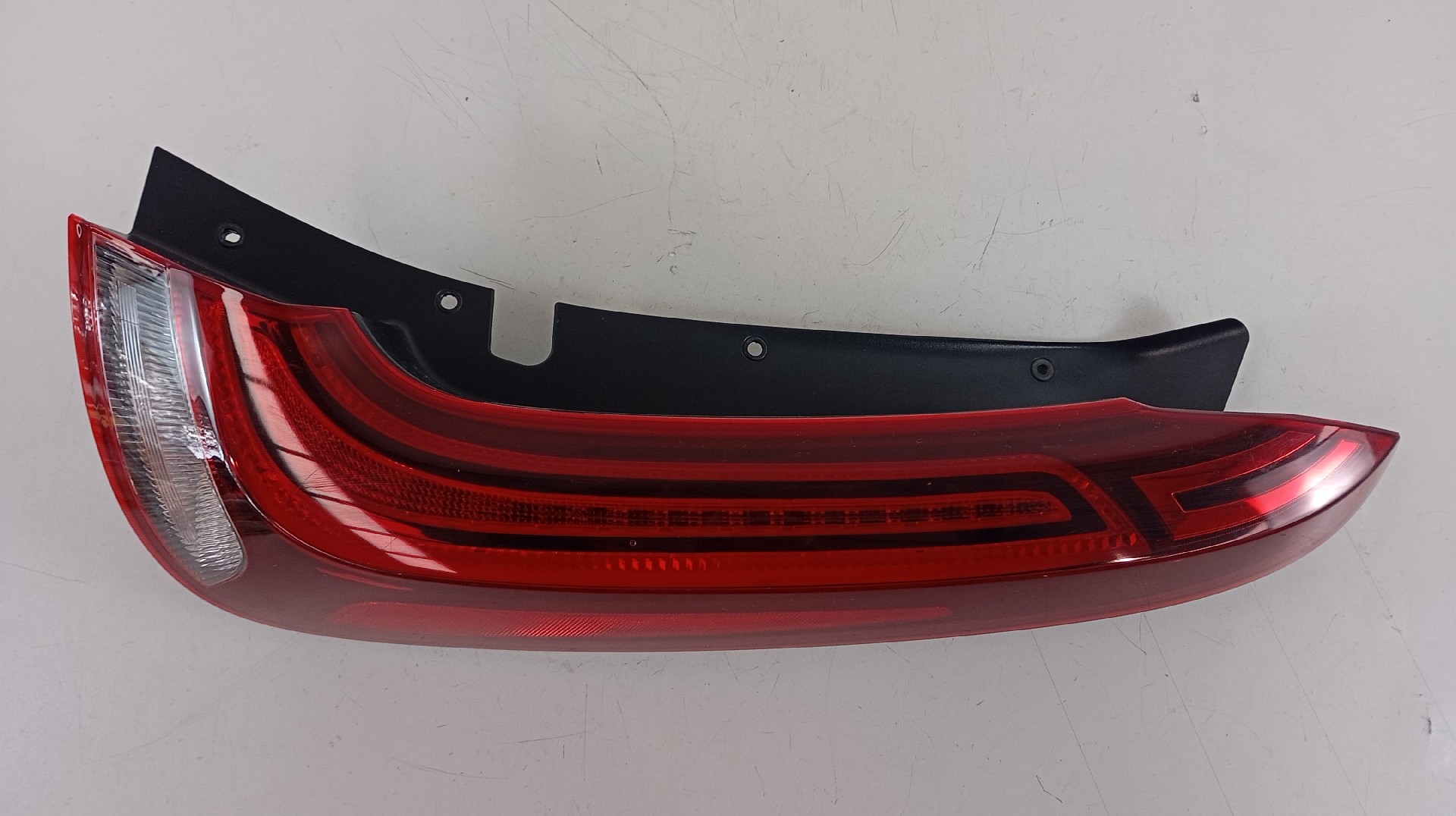 Farolim Stop Direito KIA SOUL III (SK3) | 19 -  Imagem-1