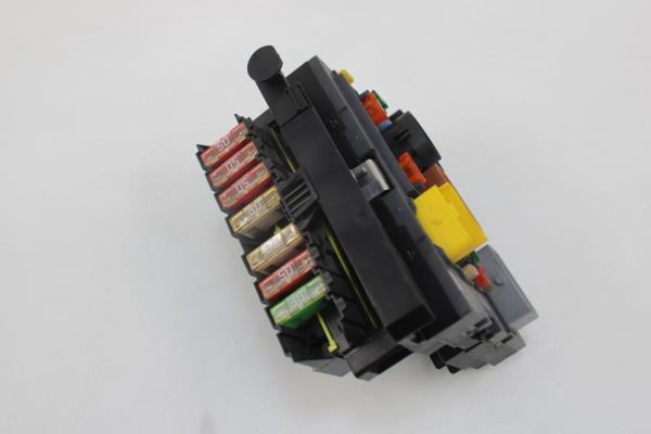 Caixa de Fusíveis PEUGEOT 308 CC (4B_) | 09 - 15 Imagem-1