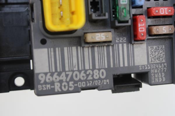 Caixa de Fusíveis PEUGEOT 308 CC (4B_) | 09 - 15 Imagem-4