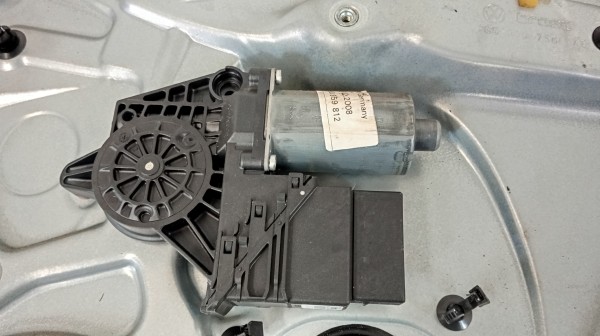 Motor Elevador Vidro Traseiro Direito SKODA OCTAVIA 1.9D Imagem-2