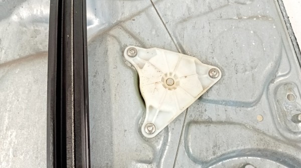 Motor Elevador Vidro Traseiro Direito SKODA OCTAVIA 1.9D Imagem-9