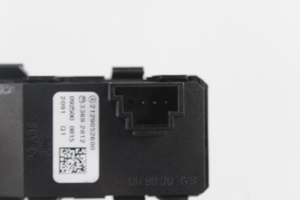 Interruptor Luz Perigo / 4 Piscas MERCEDES-BENZ E 220 CDI Imagem-3