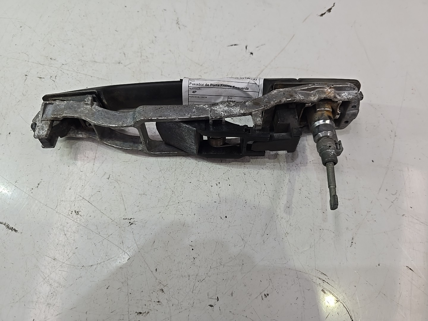 Puxador de Porta Frente Esquerda MERCEDES-BENZ E-CLASS (W124) | 93 - 96 Imagem-2