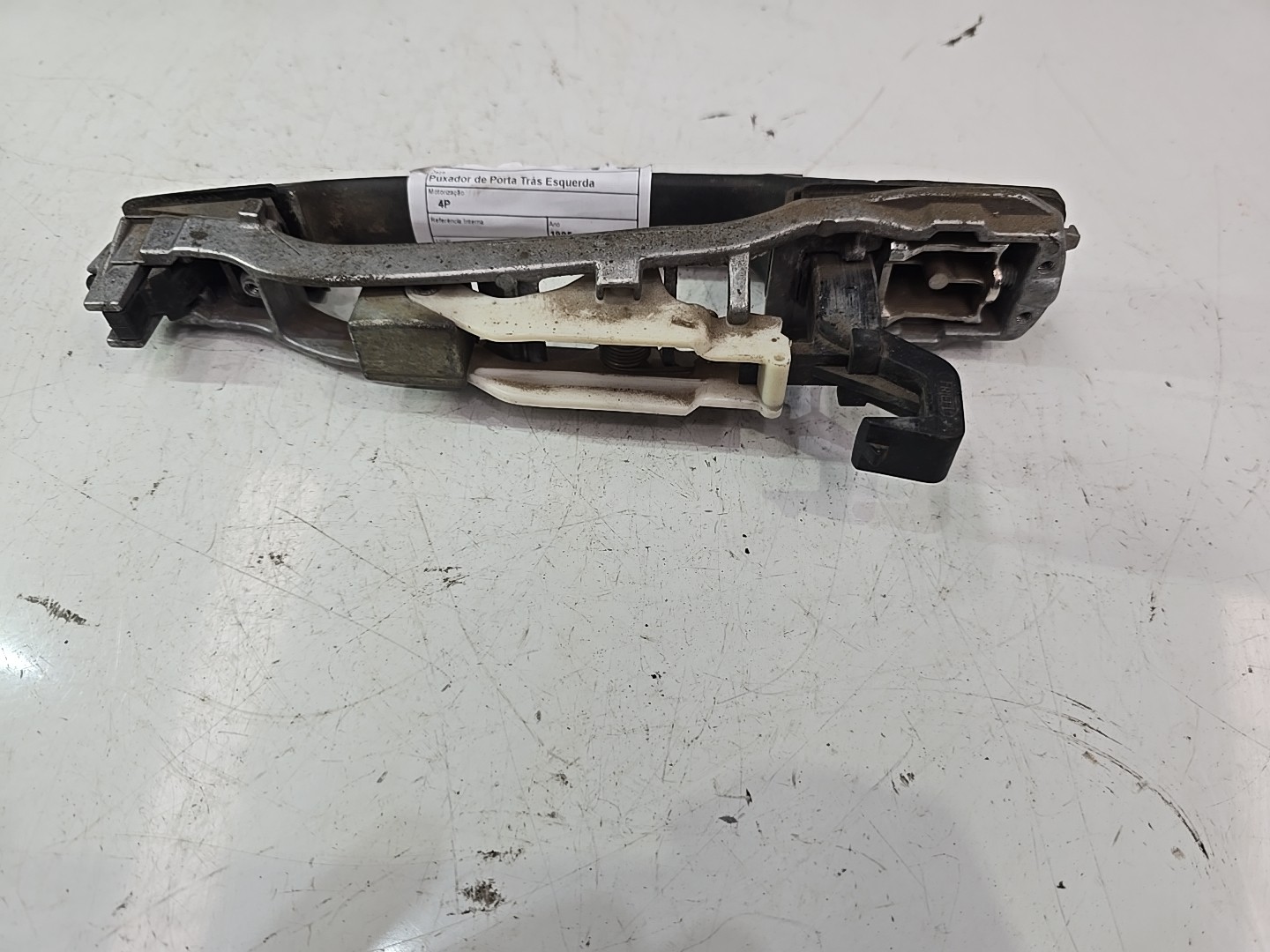 Puxador de Porta Trás Esquerda MERCEDES-BENZ E-CLASS (W124) | 93 - 96 Imagem-2