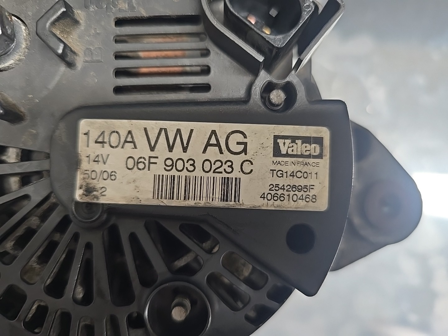Alternador AUDI A3 (8P1) | 03 - 13 Imagem-1
