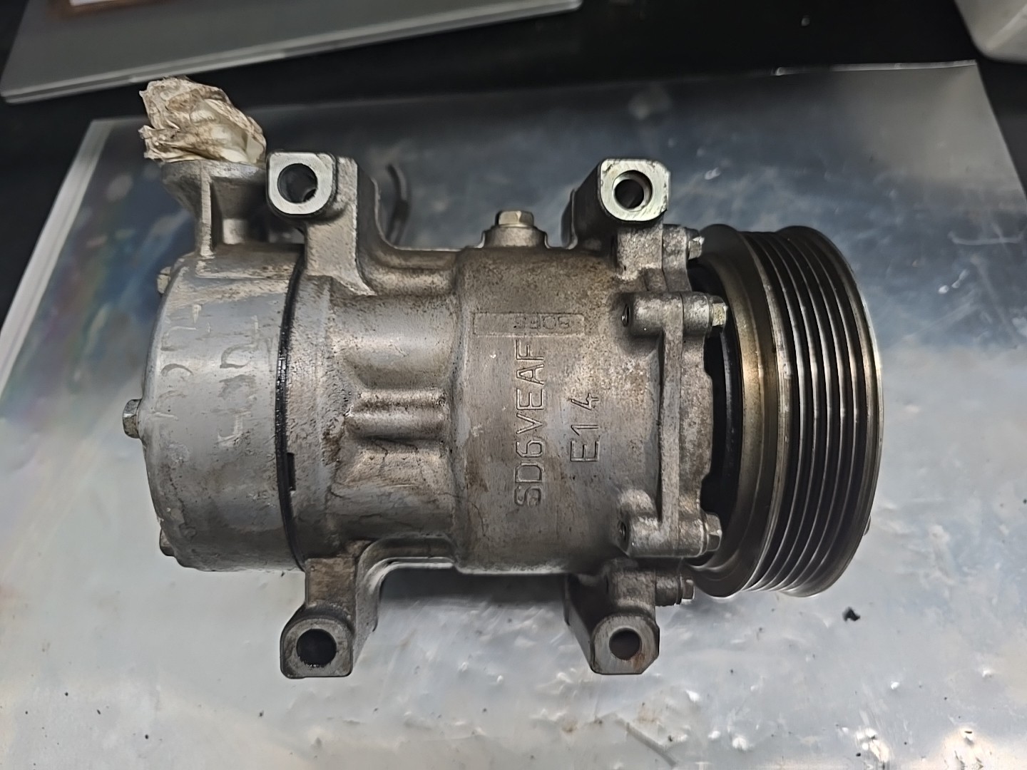 Compressor do Ar condicionado FORD FIESTA IV (JA_, JB_) | 95 - 02 Imagem-4
