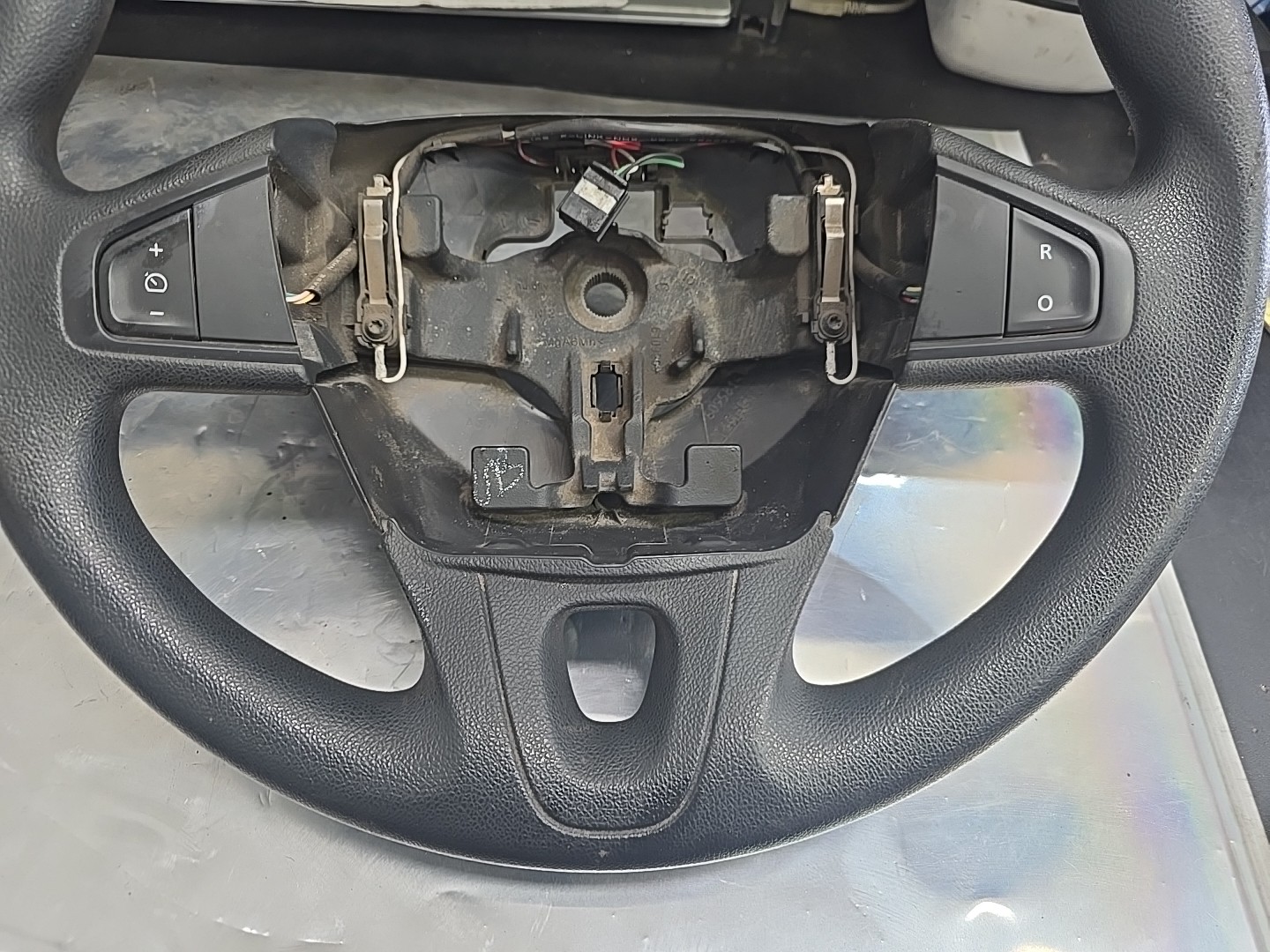 Volante RENAULT MEGANE III Hatchback (BZ0/1_) | 08 -  Imagem-1
