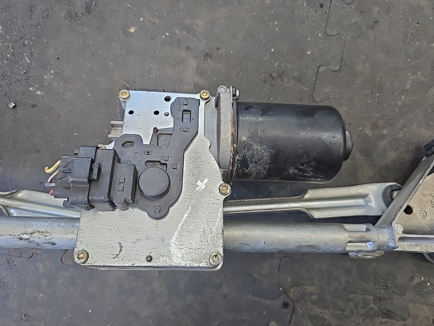 MOTOR LIMPA VIDROS FRENTE PEUGEOT 307 (3A/C) | 00 - 12 Imagem-4