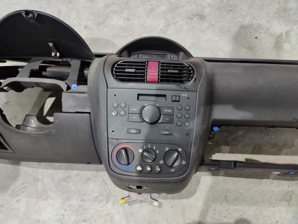 Tablier OPEL CORSA C (X01) | 00 - 09 Imagem-8