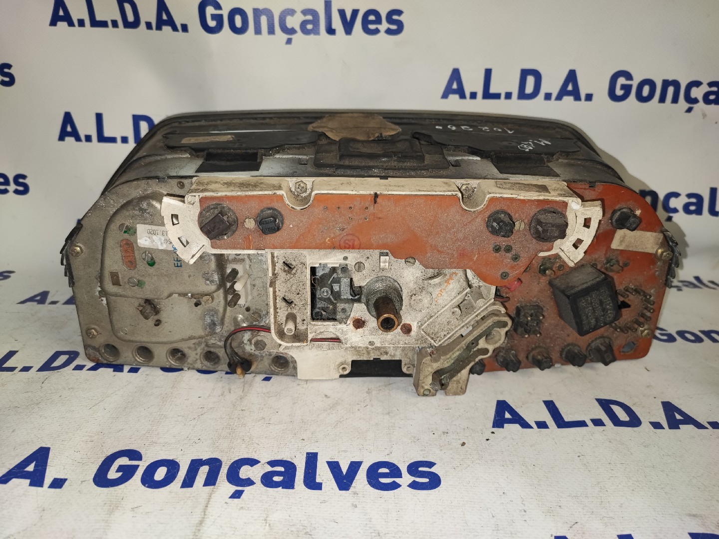 Quadrante MERCEDES-BENZ 190 (W201) | 82 - 93 Imagem-2