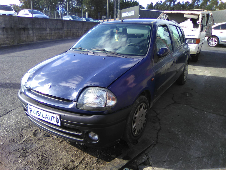 CLIO II  RENAULT - ID V_V6376