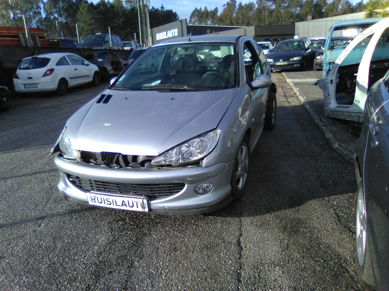 206 Hatchback  PEUGEOT - ID V_V7921