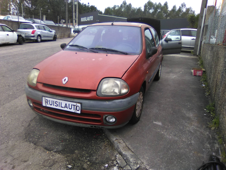 CLIO II  RENAULT - ID V_V7038