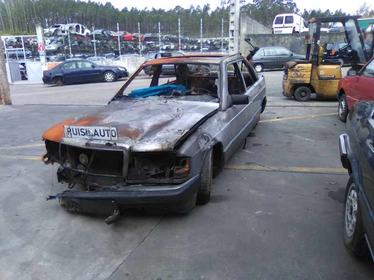 190  MERCEDES-BENZ - ID V_V7069