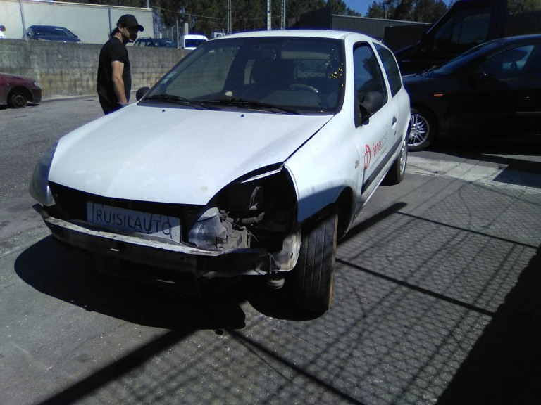 CLIO II  RENAULT - ID V_V5431