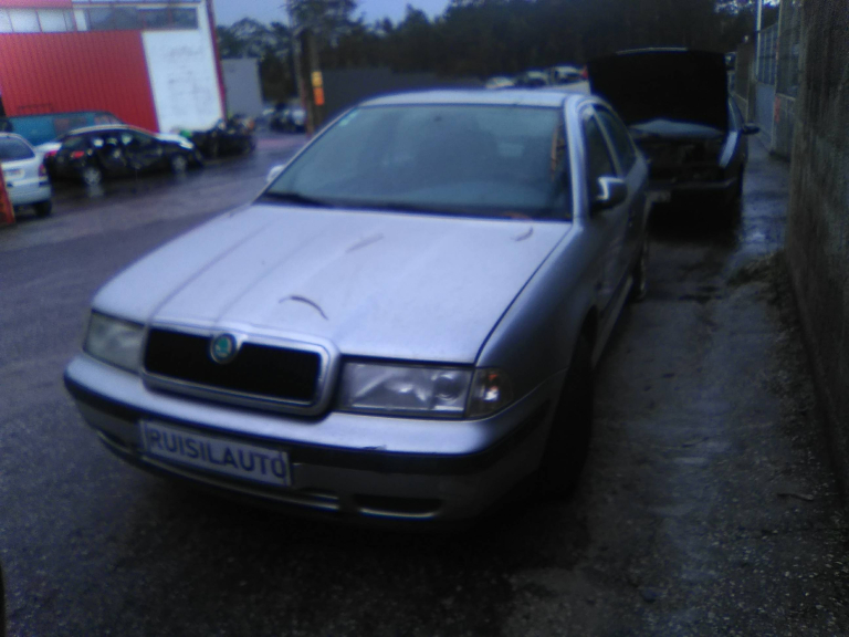 OCTAVIA I  SKODA - ID V_V7335