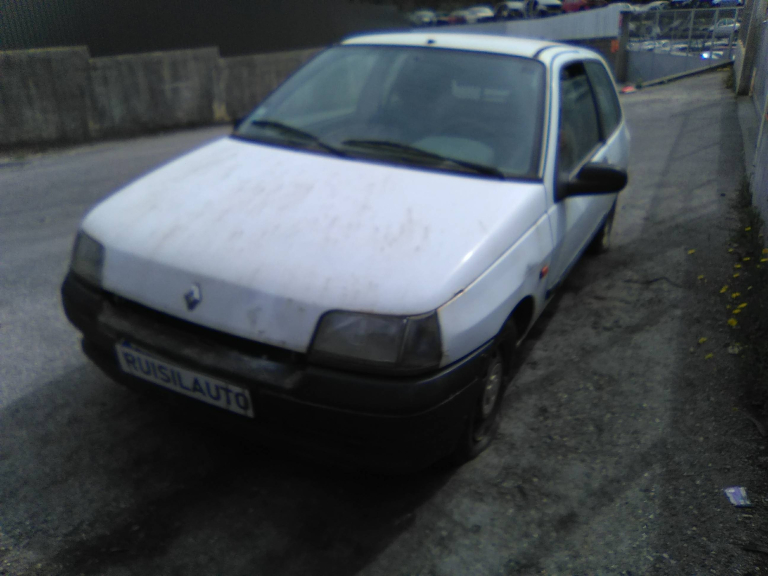 CLIO I  RENAULT - ID V_V6953