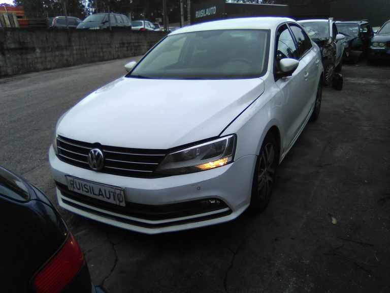 JETTA IV  VOLKSWAGEN - ID V_V7948