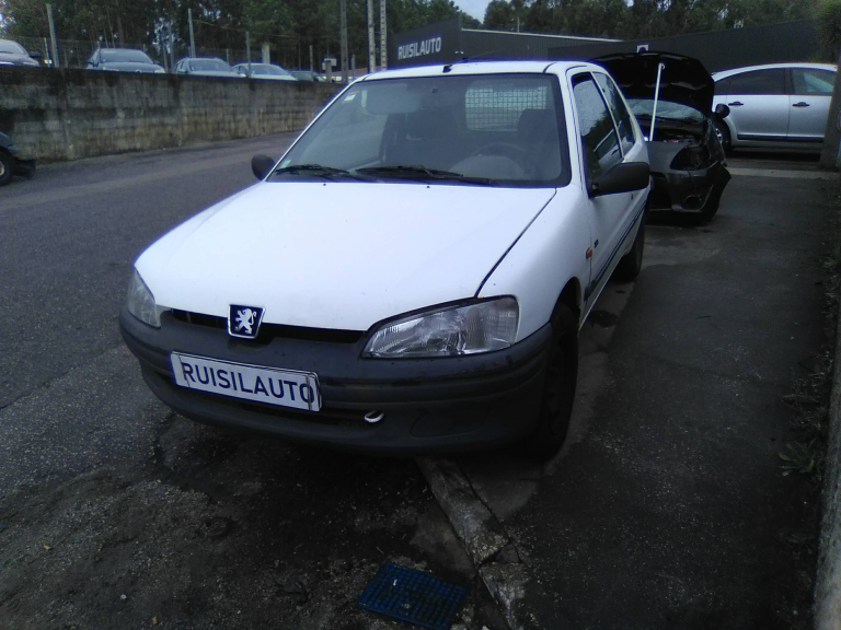 106 II  PEUGEOT - ID V_V6709
