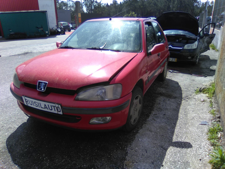 106 II  PEUGEOT - ID V_V6581