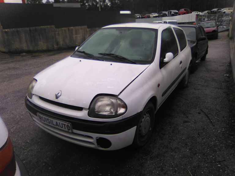 CLIO II  RENAULT - ID V_V6910